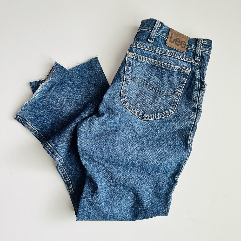 Vintage Lee Jeans Men's Size 34x30 Medium Wash Regular Straight Raw Hem Denim